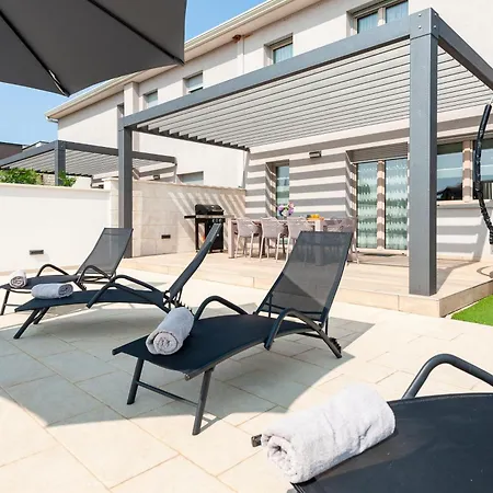 Dream Place Villa *